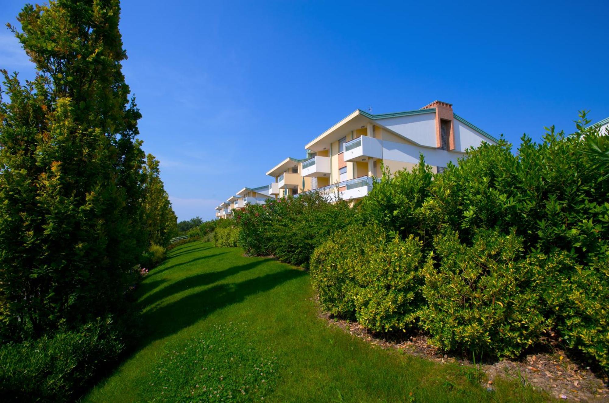 Villaggio Planetarium Resort Bibione Exterior foto